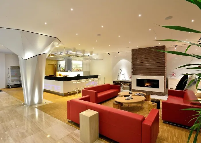 Antonie Hotel****superior فندق